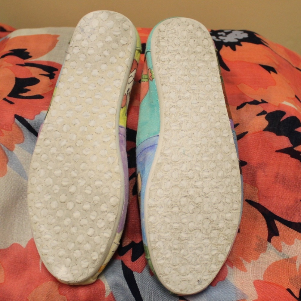 Toms Robin Hood Disney Women size 7_6